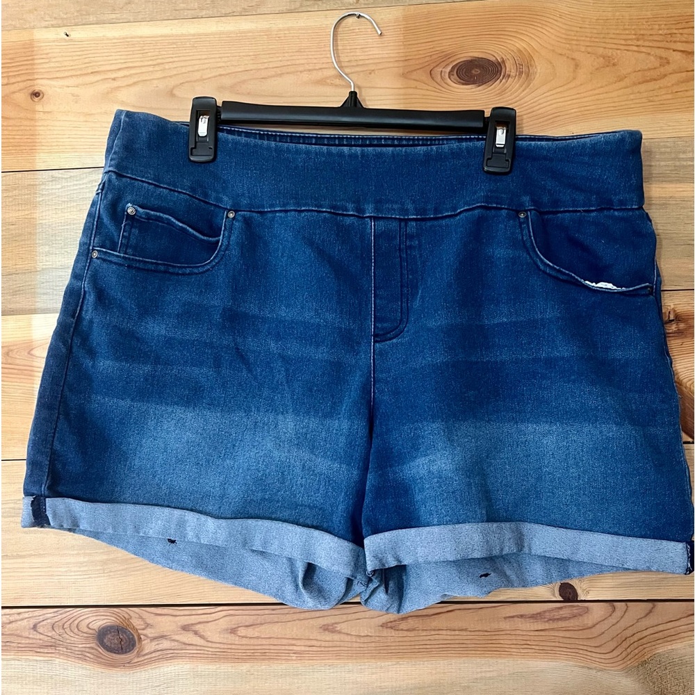 Time and Tru Pull-on Jean shorts XL 16-18